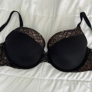 Victoria’s Secret lace black push up bra perfect shape 36dd
